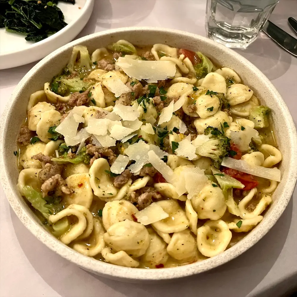Orecchiette Con Salsiccia Di Maiale Broccoli