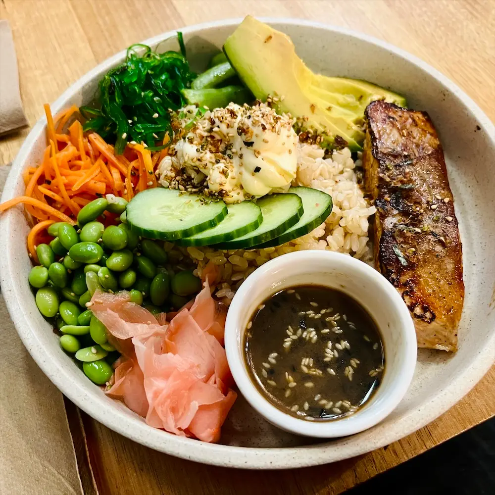Poke Bowl With Grilled Salmon