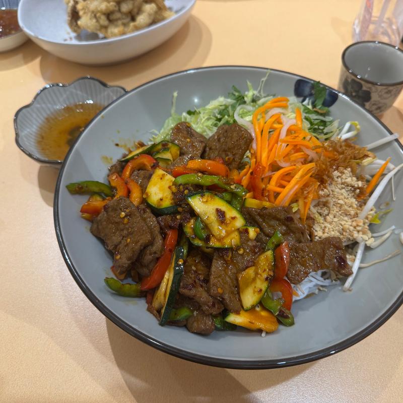 Satay V-beef Noodle Bowl